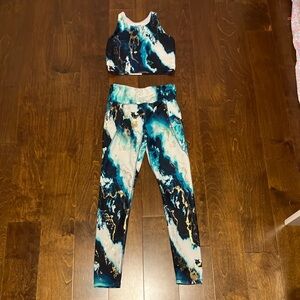 Two piece Old Navy active wear set